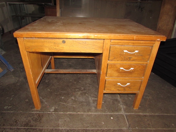 SMALL OAK DESK