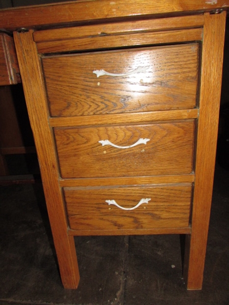 SMALL OAK DESK