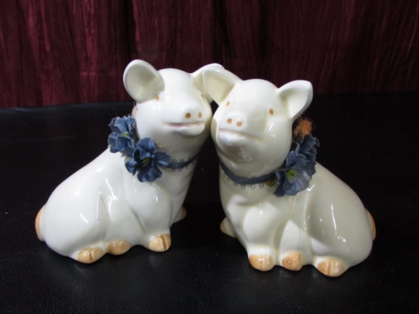 SALT & PEPPER SHAKERS