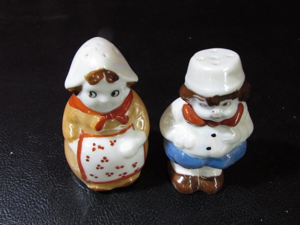 SALT & PEPPER SHAKERS