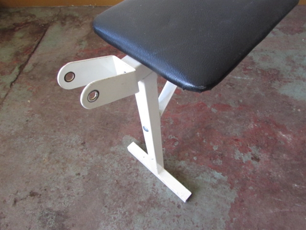 SMALL WEIGHT BENCH