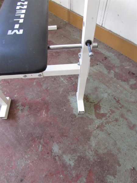 SMALL WEIGHT BENCH