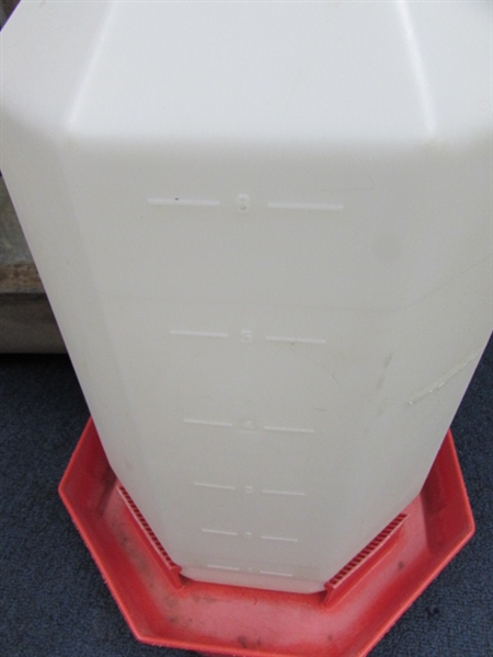 GALVANIZED COMBINATION FEEDER & 6 GALLON WATERER