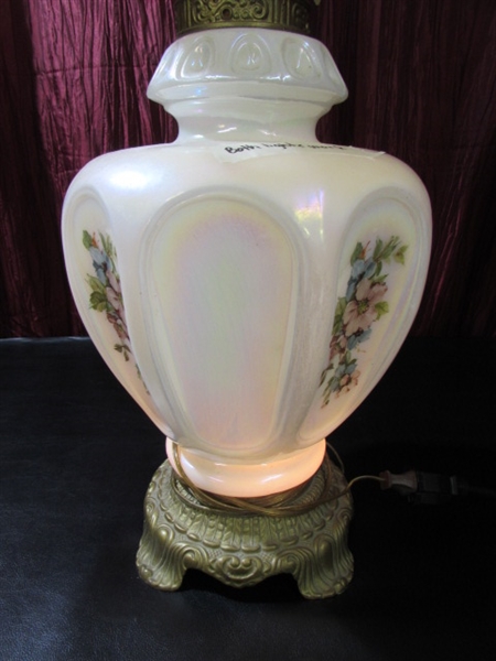 VICTORIAN STYLE PARLOR LAMP