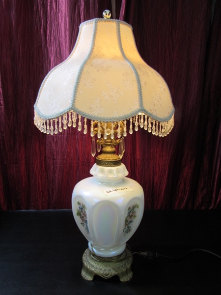 VICTORIAN STYLE PARLOR LAMP