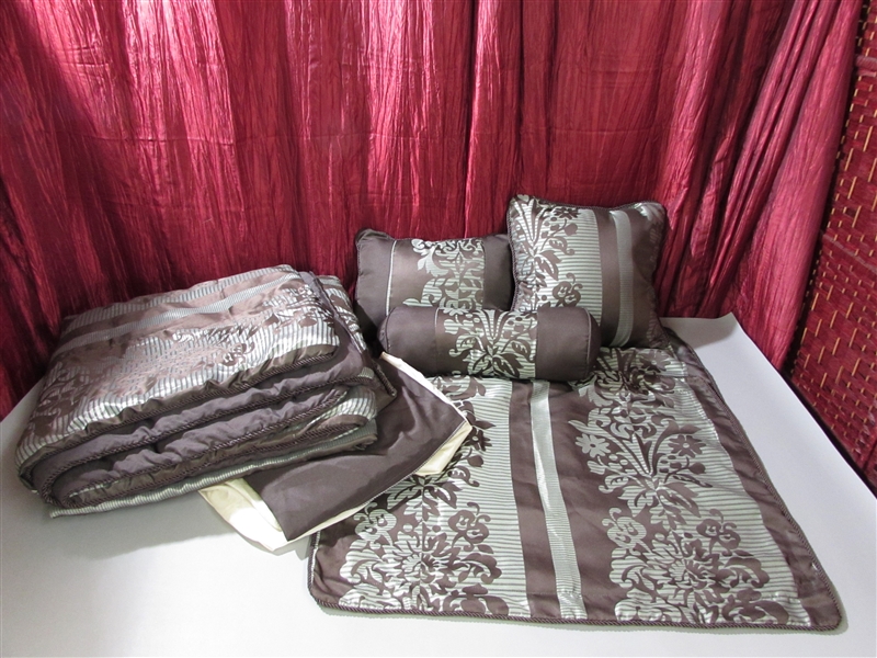 QUEEN SIZE COMFORTER SET