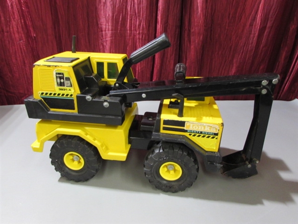 VINTAGE TONKA MIGHTY DIESEL BACKHOE