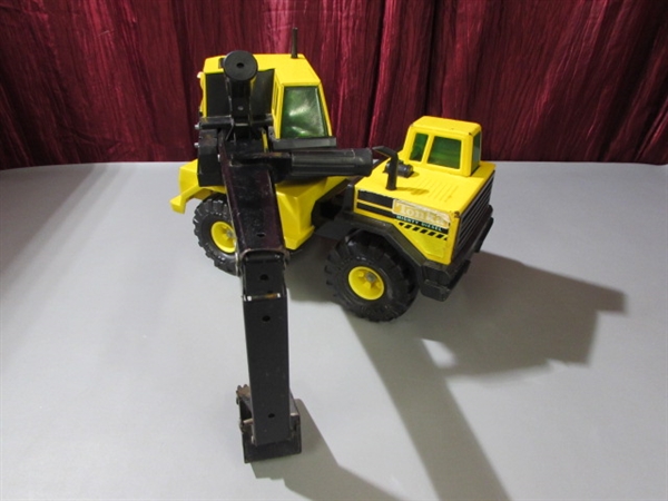 VINTAGE TONKA MIGHTY DIESEL BACKHOE