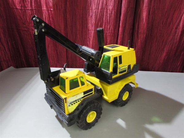 VINTAGE TONKA MIGHTY DIESEL BACKHOE