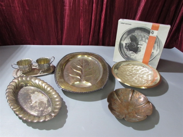 VINTAGE WM ROGERS SILVER PLATE TRAYS/A COPPER BOWL & MORE