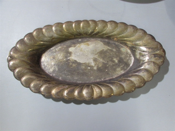 VINTAGE WM ROGERS SILVER PLATE TRAYS/A COPPER BOWL & MORE