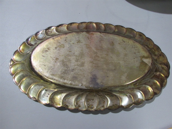 VINTAGE WM ROGERS SILVER PLATE TRAYS/A COPPER BOWL & MORE