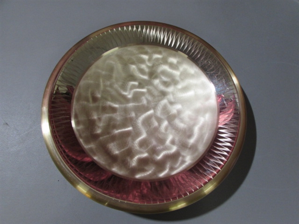 VINTAGE WM ROGERS SILVER PLATE TRAYS/A COPPER BOWL & MORE