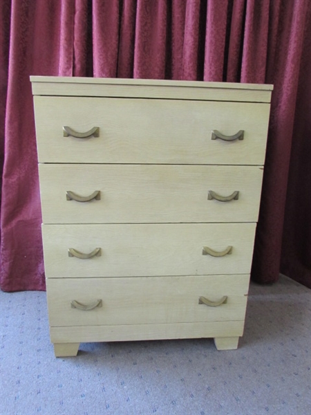 VINTAGE WOOD DRESSER