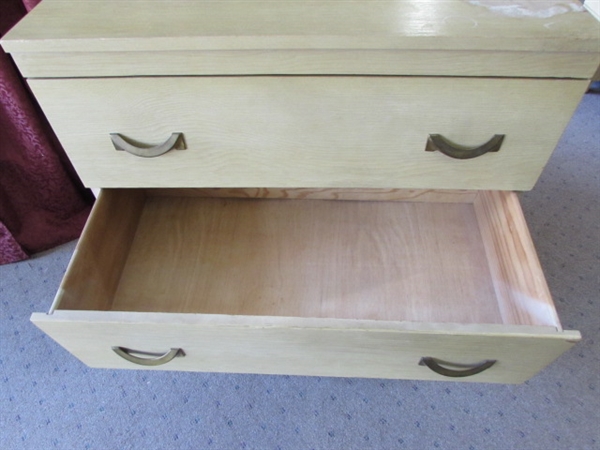 VINTAGE WOOD DRESSER