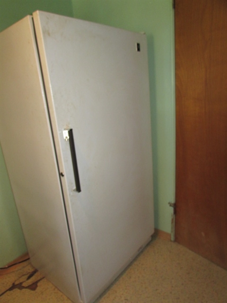 GE UPRIGHT FREEZER