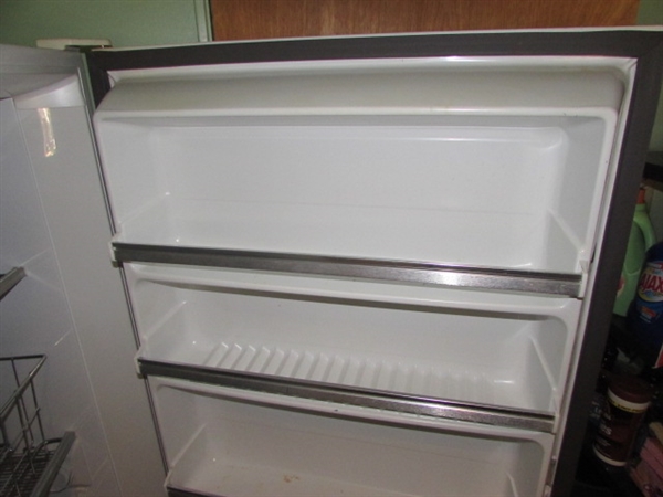 GE UPRIGHT FREEZER