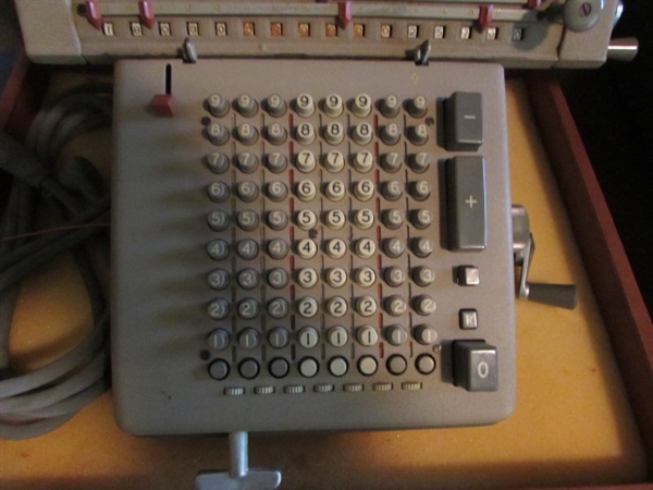 2 VINTAGE CALCULATING MACHINES - SCM MARCHANT & MONROE