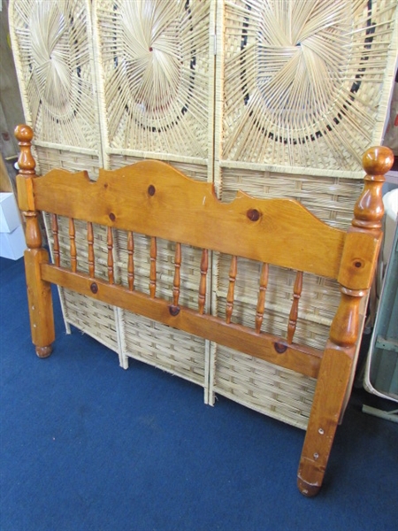 BEAUTIFUL FLORAL CARVED SOLID WOOD QUEEN HEADBOARD