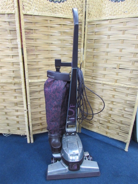 KIRBY G5 VACUUM CLEANER WITH ATTACHMENTS & BAGS