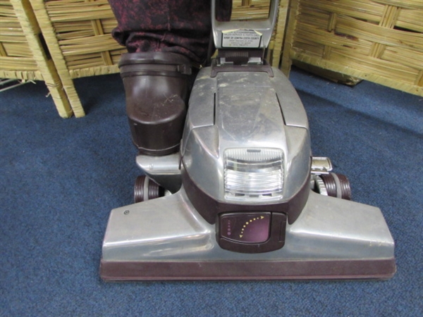 KIRBY G5 VACUUM CLEANER WITH ATTACHMENTS & BAGS