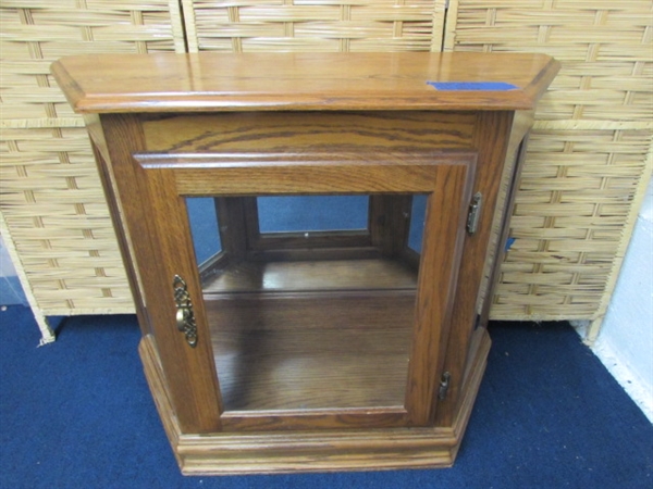 LIGHTED OAK CURIO CABINET WITH MIRRORED BACK