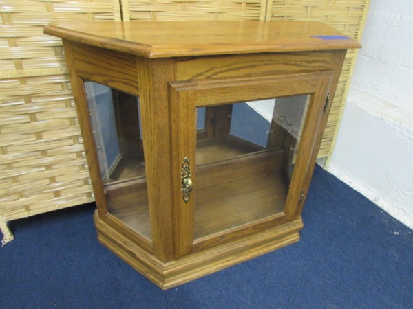 LIGHTED OAK CURIO CABINET WITH MIRRORED BACK