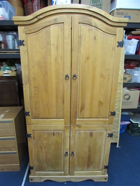 RUSTIC SOLID WOOD MEDIA/STORAGE CABINET