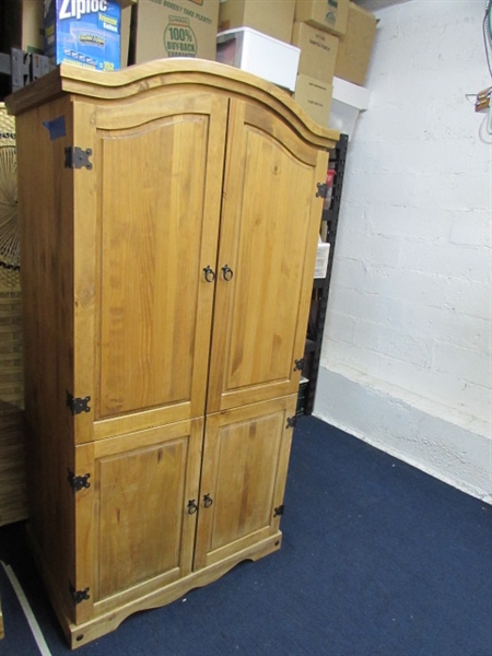 RUSTIC SOLID WOOD MEDIA/STORAGE CABINET