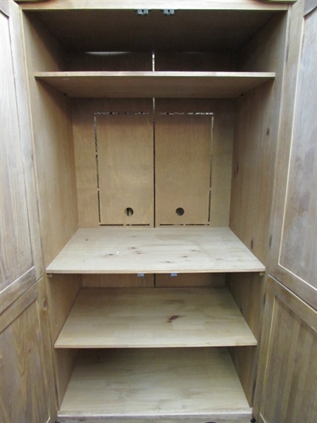 RUSTIC SOLID WOOD MEDIA/STORAGE CABINET