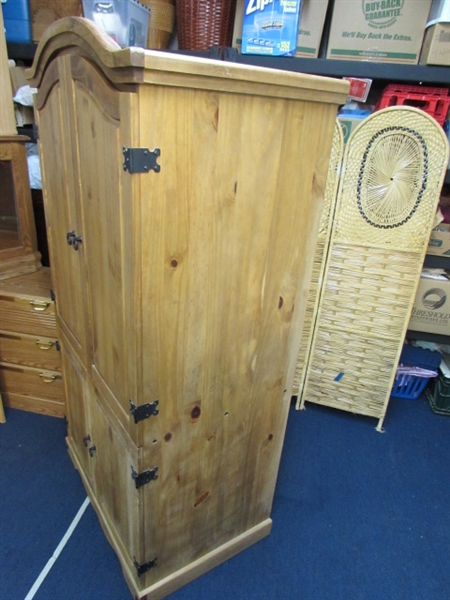 RUSTIC SOLID WOOD MEDIA/STORAGE CABINET