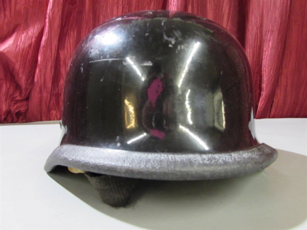 VINTAGE MOTORCYCLE HELMET