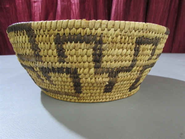 AMERICAN INDIAN PAPAGO BASKET & BEADED LEATHER POUCH