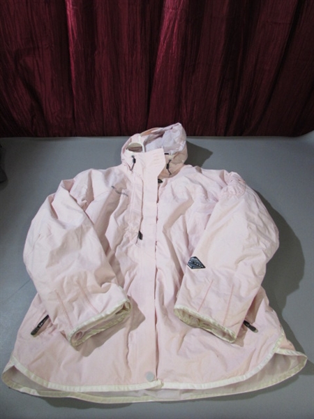 COLUMBIA JACKETS & STEARNS RAIN GEAR