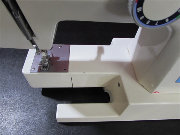 NECCHI HEAVY DUTY FREE ARM SEWING MACHINE - NO POWER CORD