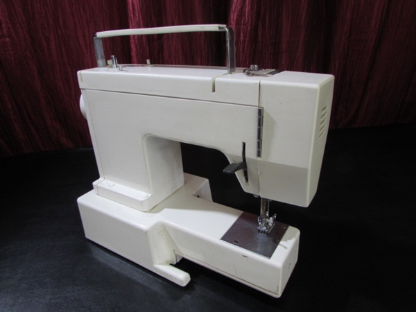 NECCHI HEAVY DUTY FREE ARM SEWING MACHINE - NO POWER CORD