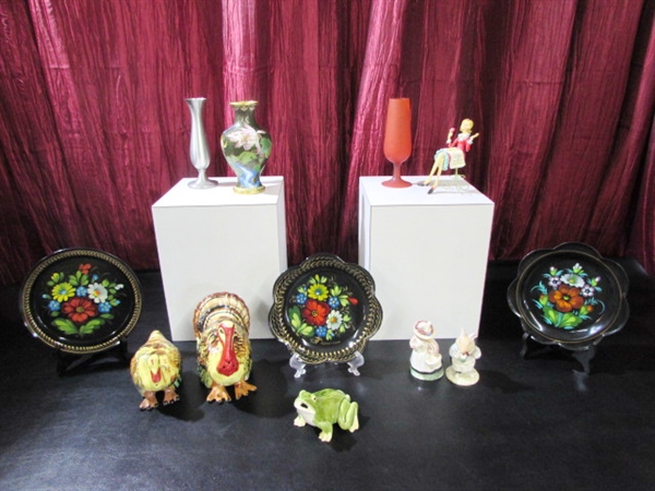 SMALL COLLECTABLES