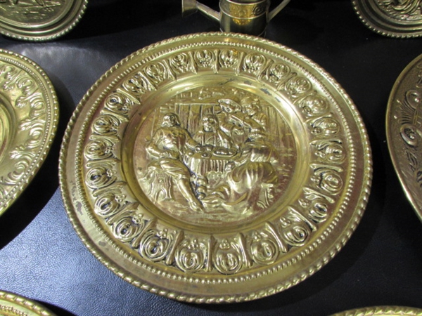 PEERAGE BRASS WALL DECOR