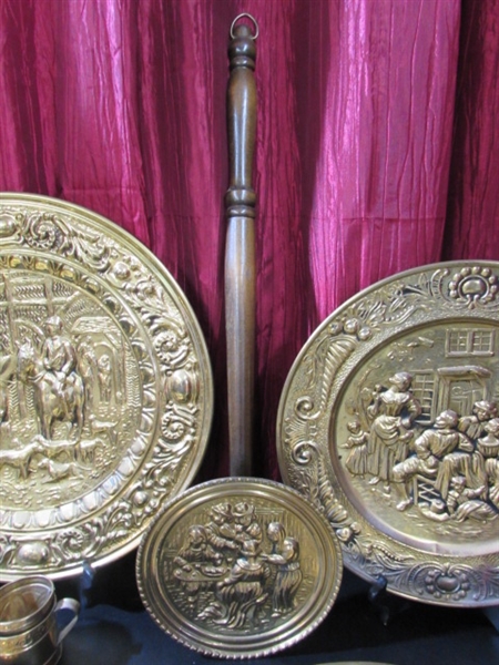 PEERAGE BRASS WALL DECOR