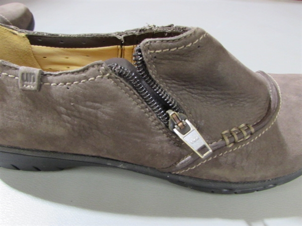 WOMENS CLARKS SHOES
