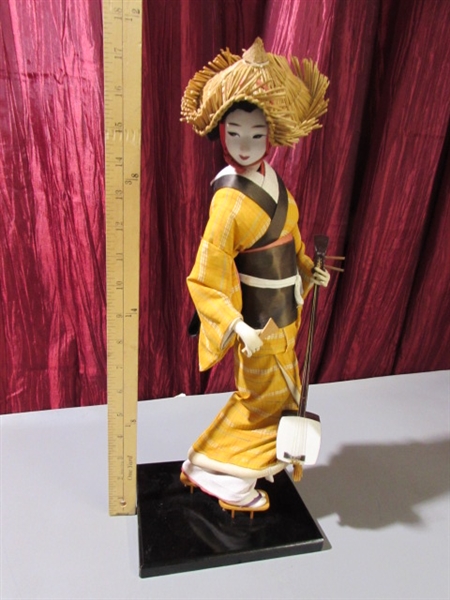 VINTAGE ASIAN DOLL, BOXES & SCEPTER
