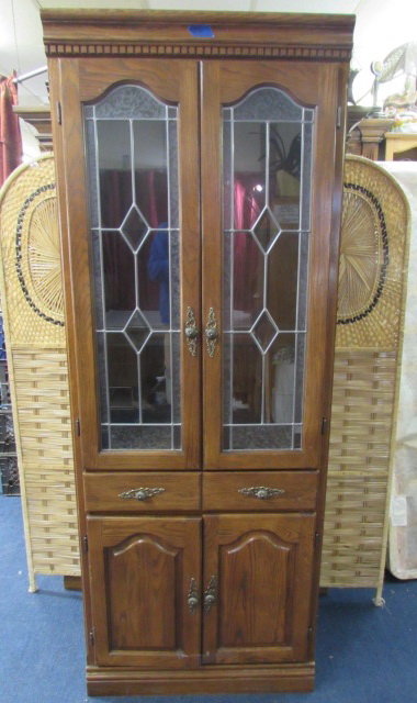 Lot Detail China Cabinet With Leaded Beveled Glass Doors