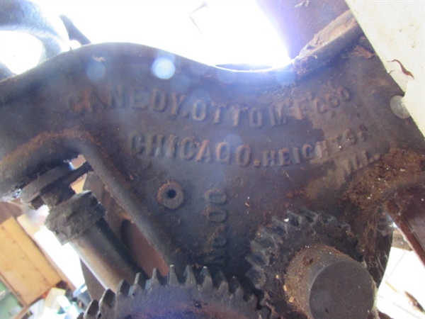 VINTAGE/ANTIQUE DRILL PRESS *LOCATED OFF SITE #2*