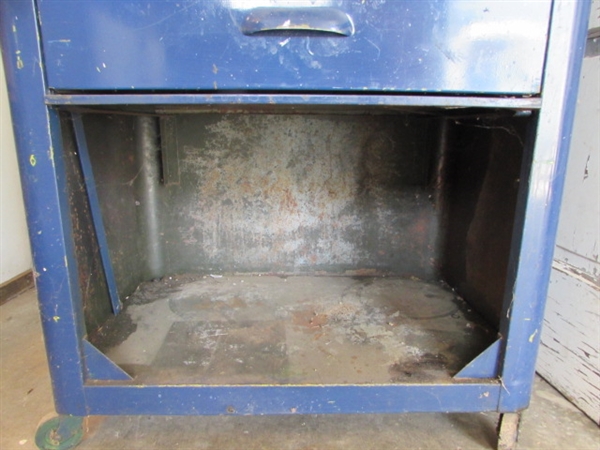 METAL TOOL BOX *LOCATED OFF SITE #2*