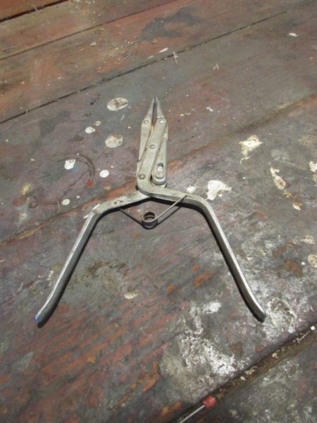 VINTAGE AUTO BODY TOOLS *LOCATED OFF SITE #2*