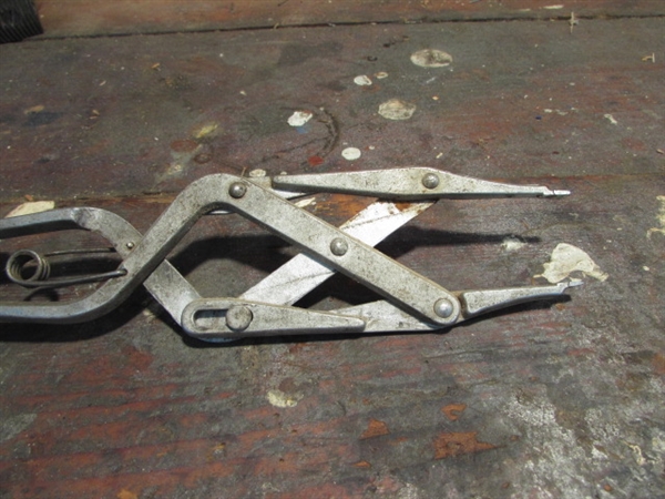 VINTAGE AUTO BODY TOOLS *LOCATED OFF SITE #2*