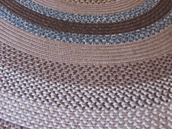 LARGE 10' X 8' OVAL BRAIDED AREA RUG