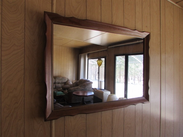 SIDE TABLE, CLOCK & WALL MIRROR