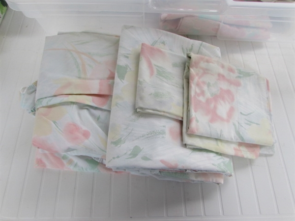 VARIOUS SHEETS & PILLOWCASES IN STORAGE TOTE