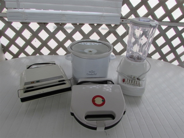 RIVAL CROCK POT, BLENDER, SANDWICH ROASTER & WAFFLE IRON